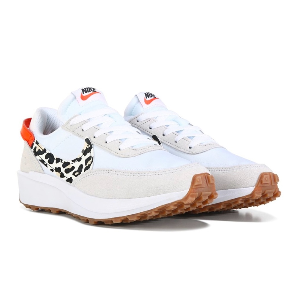 Women’s Nike Waffle Debut